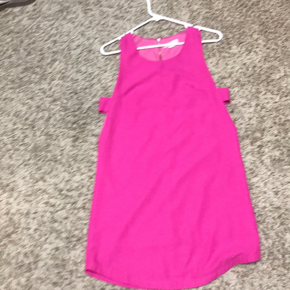 Open side dress.